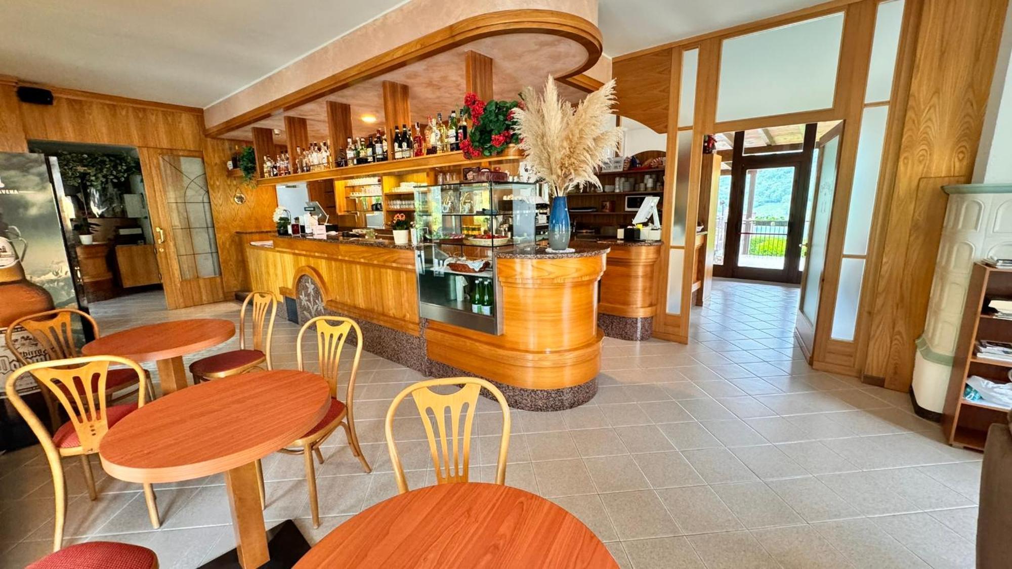 Albergo Stella Alpina Tenno Buitenkant foto