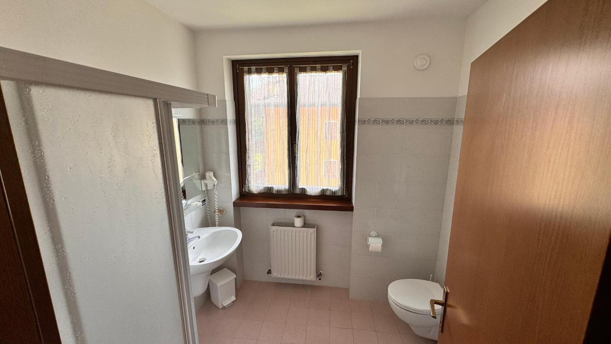 Albergo Stella Alpina Tenno Buitenkant foto