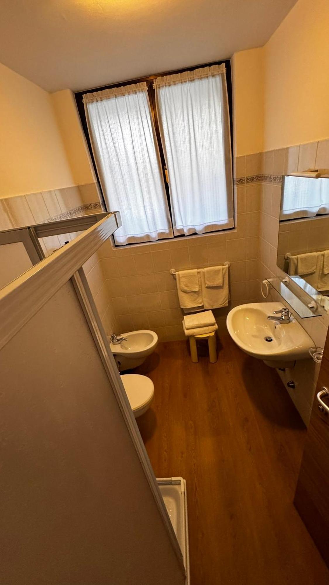 Albergo Stella Alpina Tenno Buitenkant foto
